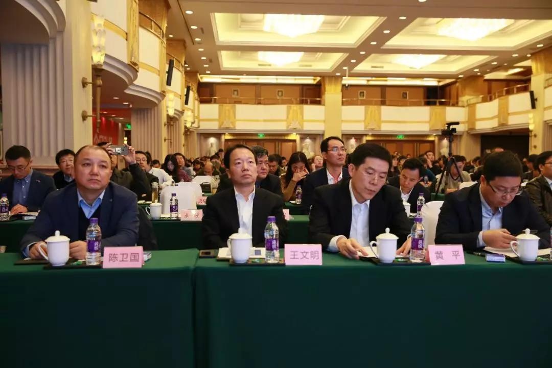 ���ڵ�����������Ӫ����ҵ���ܲó�����Ӧ����ϯ���